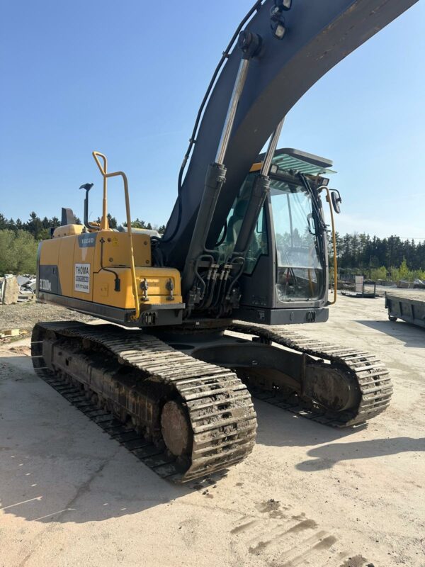 Kettenbagger Volvo EC220 DNL – Bild 3